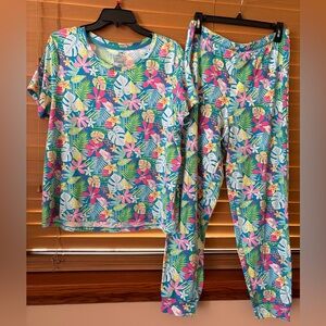 Secret Treasures Tropical Floral Women Pajama Set. Size Medium 8/10. Oversized